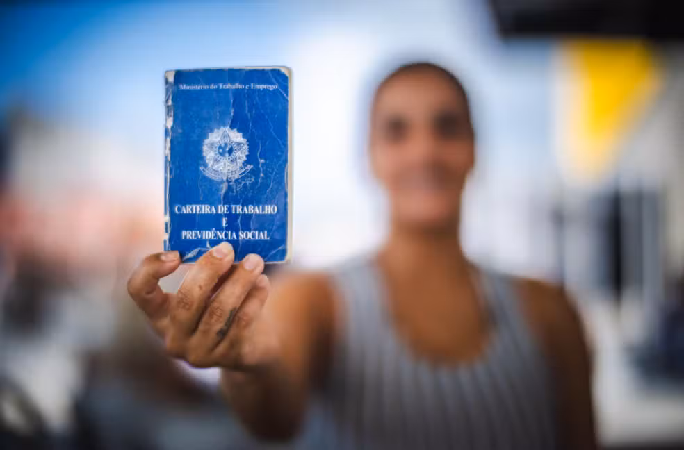 Desemprego sobe em 12 estados no início de 2025, mas
