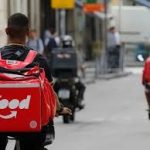 Empresas de delivery terão que fornecer bolsas padronizadas a entregadores