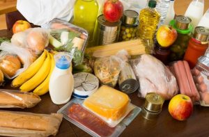 Estudo aponta que cesta básica ideal para uma pessoa chegou