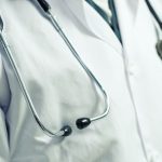 Falso médico extorque R$ 800 de vítima com câncer no