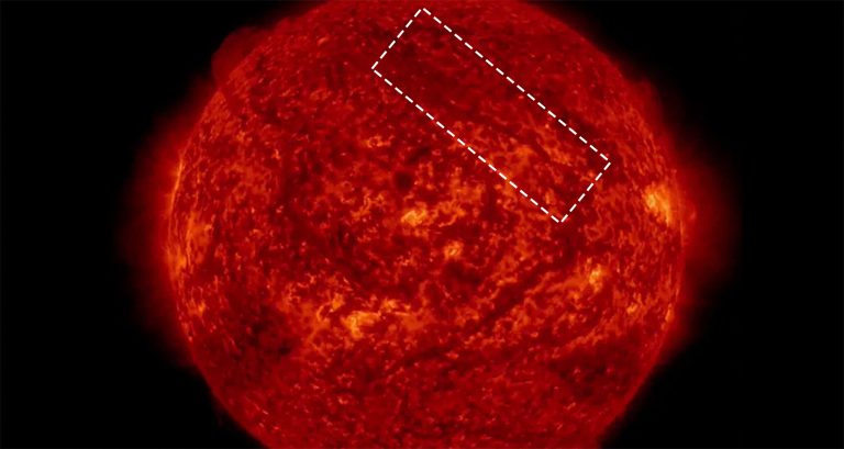 Filamento magnético de quase um milhão de km explode no