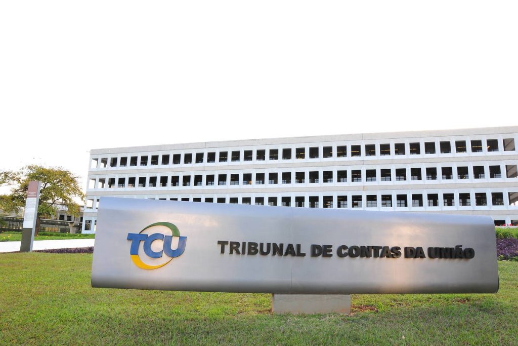 Fraude no INSS: ministro do TCU incluiu brecha em acórdão