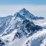 Geleira colapsa nos Alpes e soterra vila na Suíça; veja