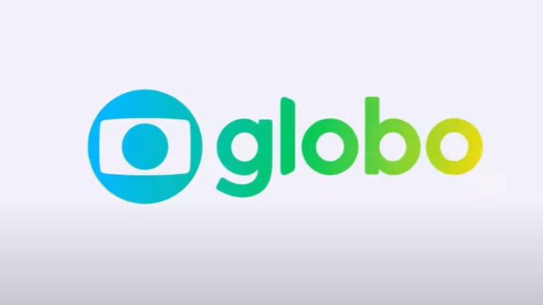 Globo interrompe a programação às pressas e dá notícia que