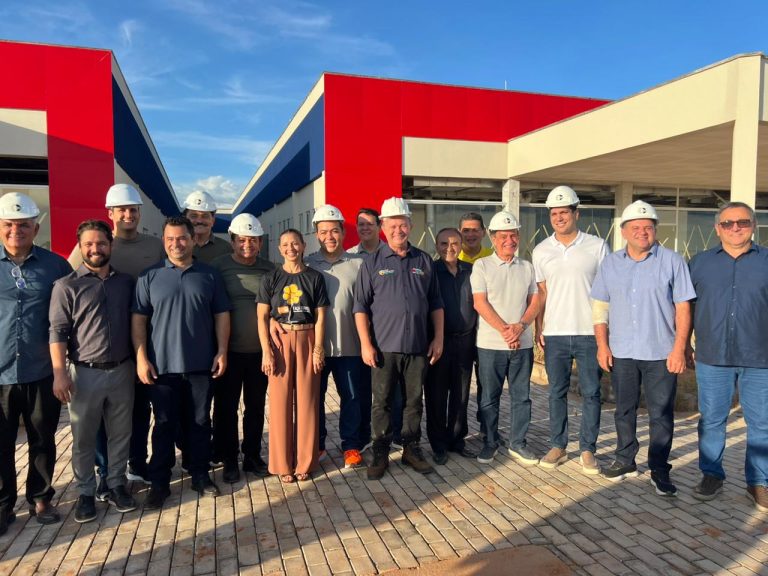 Governador Carlos Brandão visita obras do novo Hospital de Alta