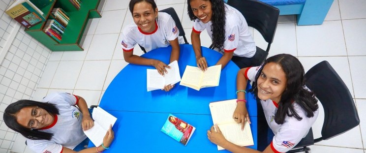 Governo oferece R$ 1 mil a estudantes da rede pública