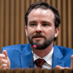 Governo planeja bloqueio de gastos para proteger política fiscal