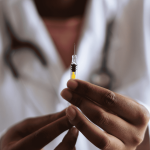 Gripe aviária: vacina brasileira enfrenta atrasos