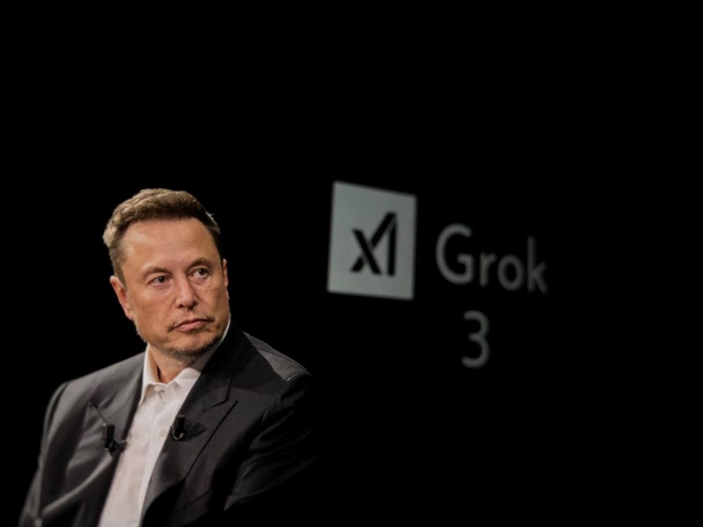 Grok 3 de Elon Musk chega à plataforma de IA