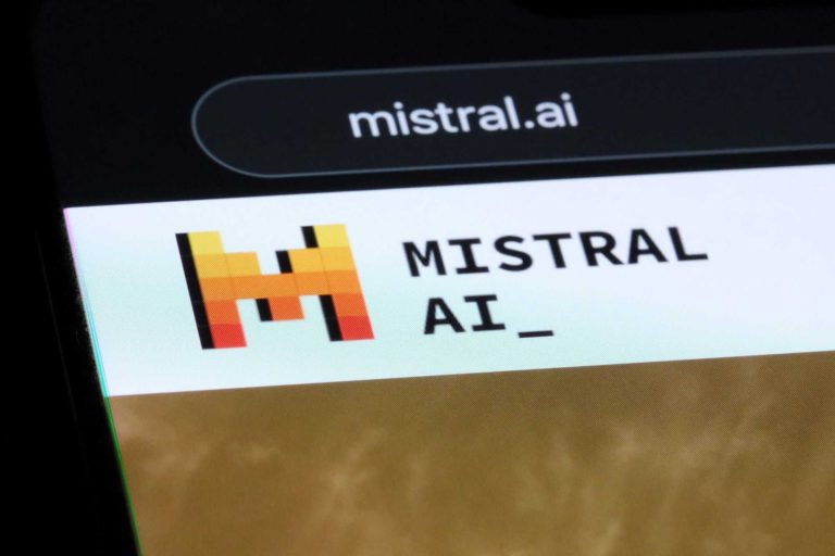 IA de rival da OpenAI gera conteúdo perigoso: exploração infantil