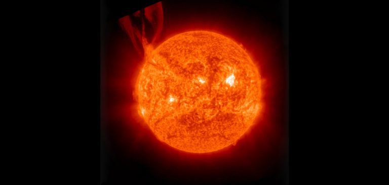 Imagem surpreendente de erupção solar massiva feita por satélite
