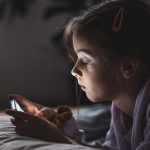 Infância digital: Câmara debate proteção de crianças na internet