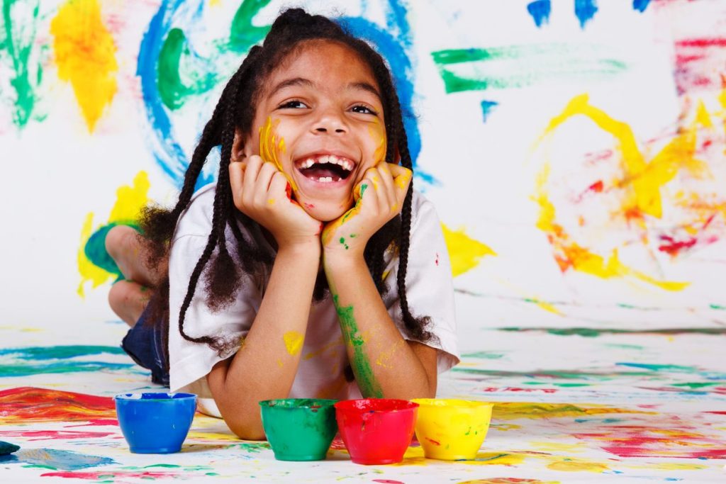 Inscrições de propostas artísticas infanto-juvenis para exposição coletiva do Sesc