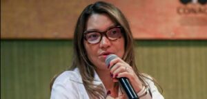 Janja antecipa viagem a Moscou e terá agenda própria antes