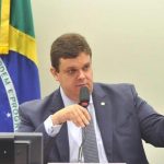 Líder da oposição quer convocar ministro da Previdência para explicar