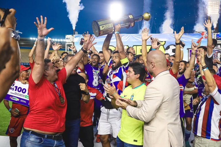 MAC bate o Imperatriz e levanta a taça de campeão