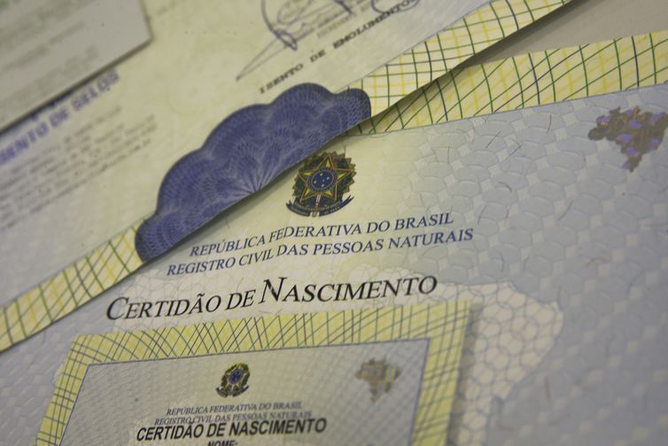 Maranhão registra queda nos nascimentos e aumento nos divórcios em