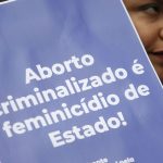 Meninas mães passam de 14 mil e só 1,1% tiveram