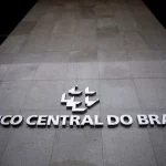 Mercado melhora expectativa sobre economia com PIB a 2,14%