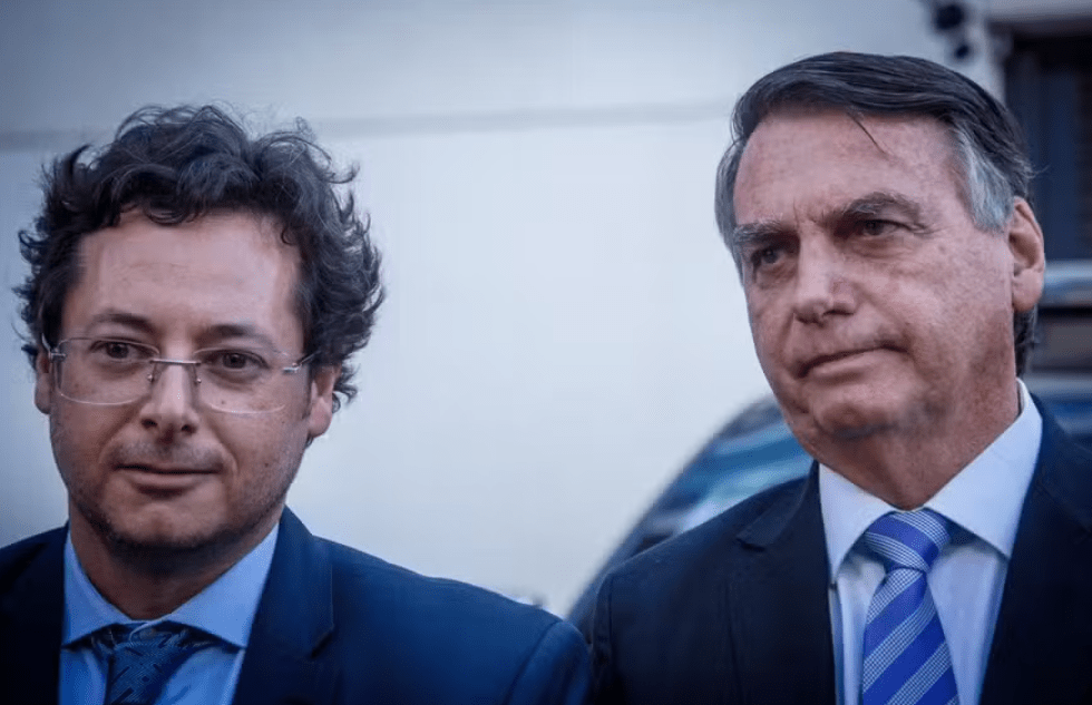 Michelle Bolsonaro manda demitir Wajngarten da comunicação de Bolsonaro