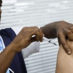Mobilização vacina profissionais da indústria em todo o país
