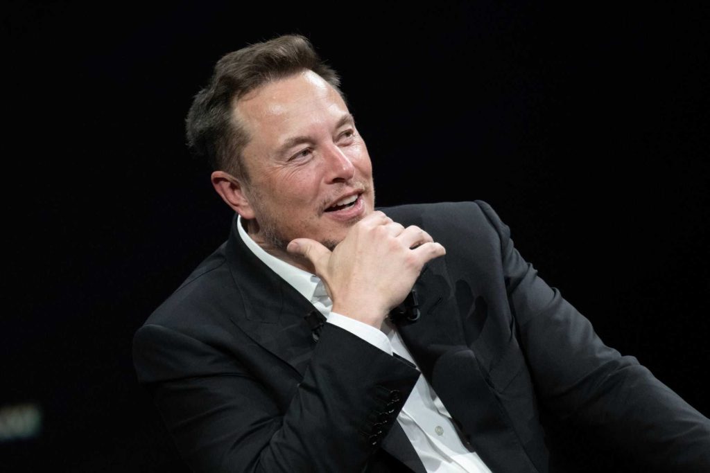 Musk de volta: bilionário voltará atenções para Marte e carros