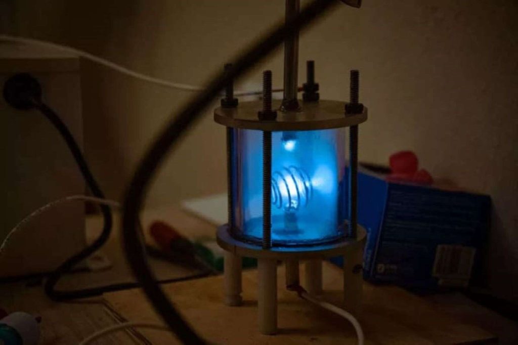 O estudante que construiu um reator nuclear caseiro usando IA