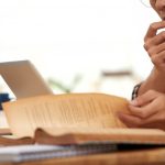 O que explica o analfabetismo funcional no Brasil: uma leitura