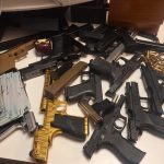 Operação mira endereços de luxo ligados ao Comando Vermelho no