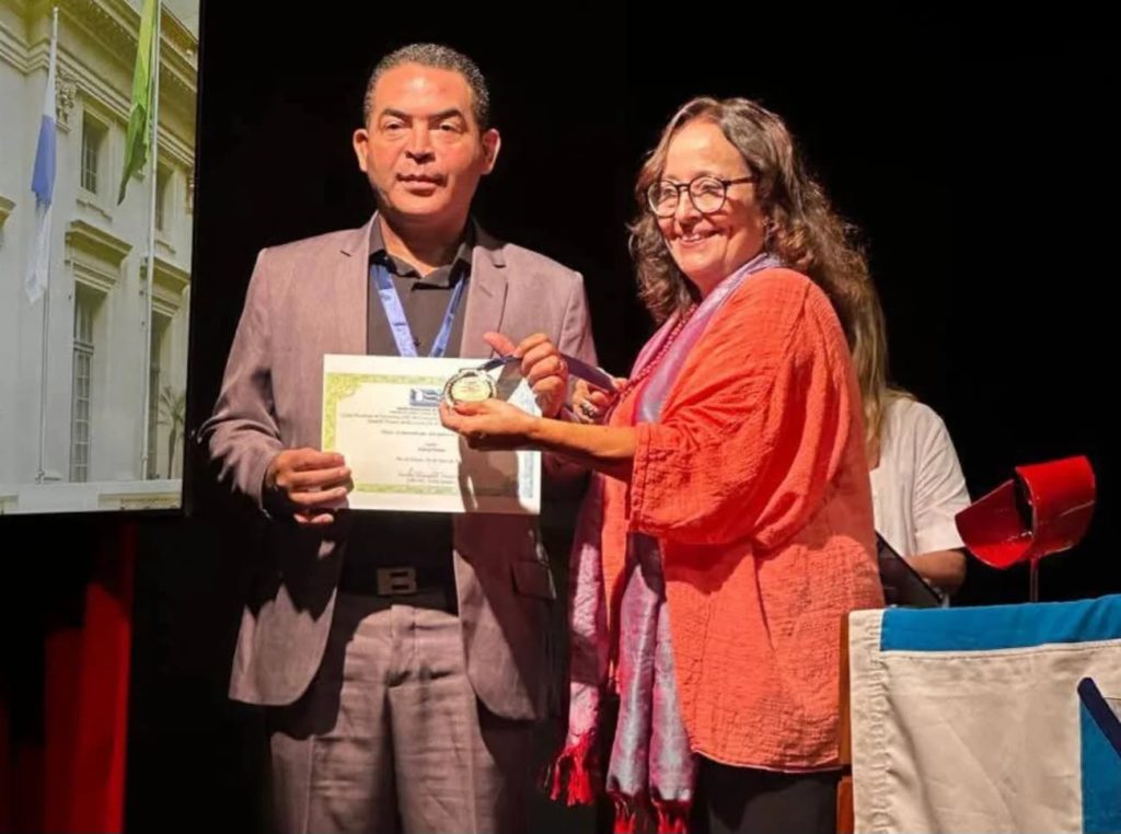 Paulo Rodrigues é premiado pela UBE-RJ, na Academia Brasileira de