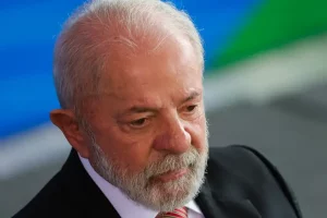Perda de 1 milhão de seguidores expõe desgaste de Lula
