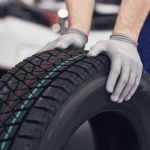 Por que os pneus de carro são pretos se a