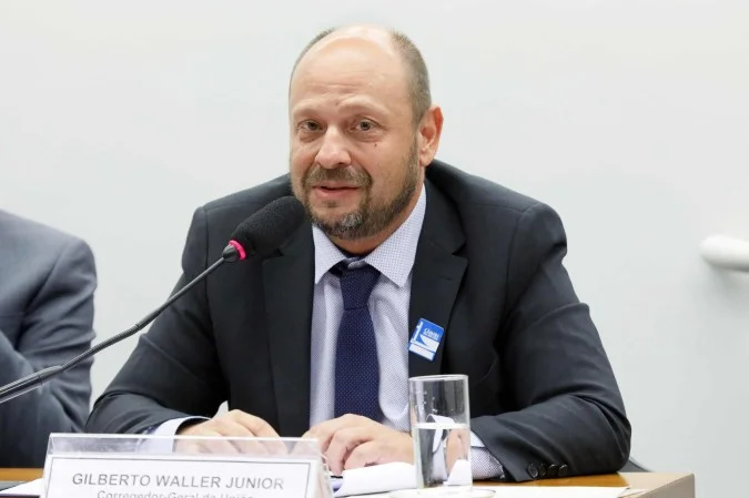 Presidente do INSS diz que fará plano de devolução automática