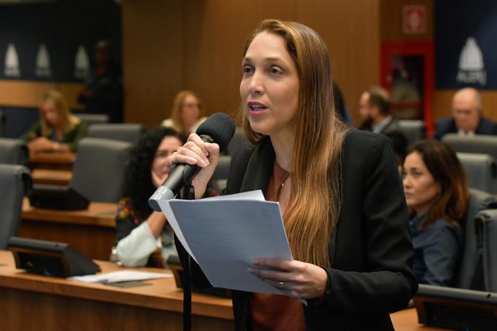 Profissionais de saúde recém-formados poderão ter acesso ao mercado de