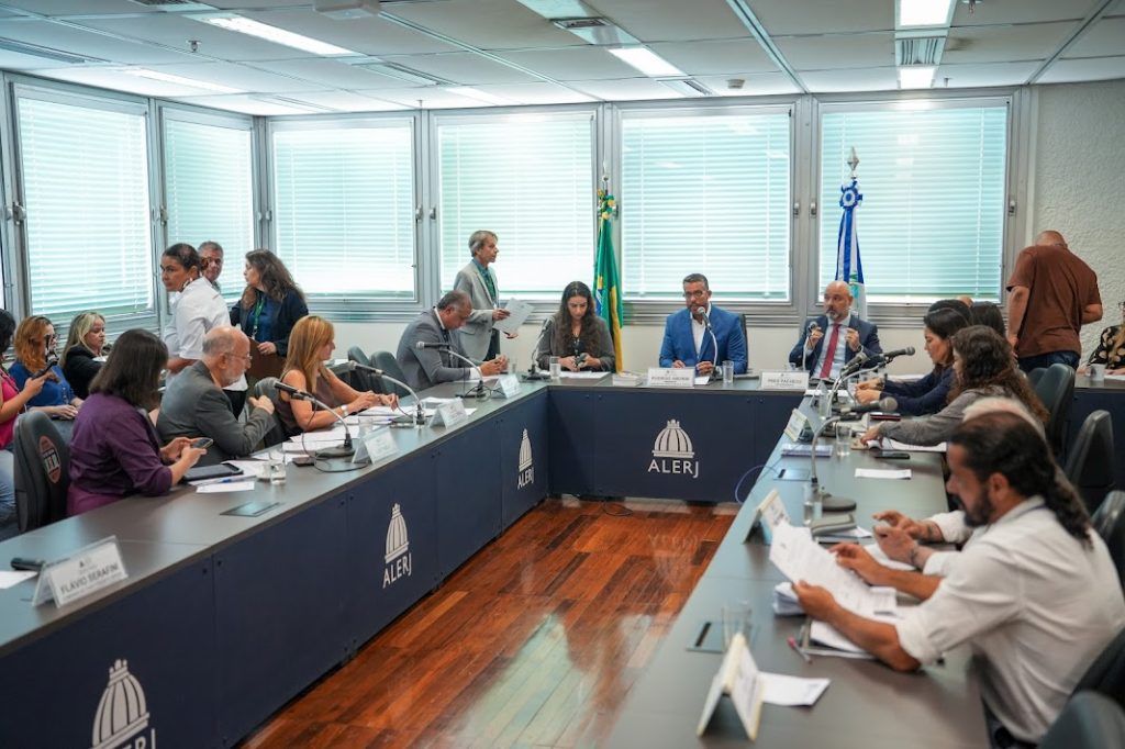 Projeto de lei sobre ICMS gera debate acalorado na CCJ