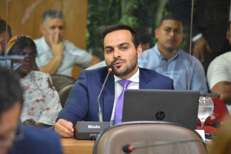 Projeto garante direito de amamentação para mães em concursos públicos