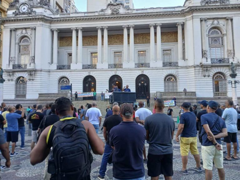 Protestos marcam trabalho da Câmara do Rio nesta terça-feira (20)