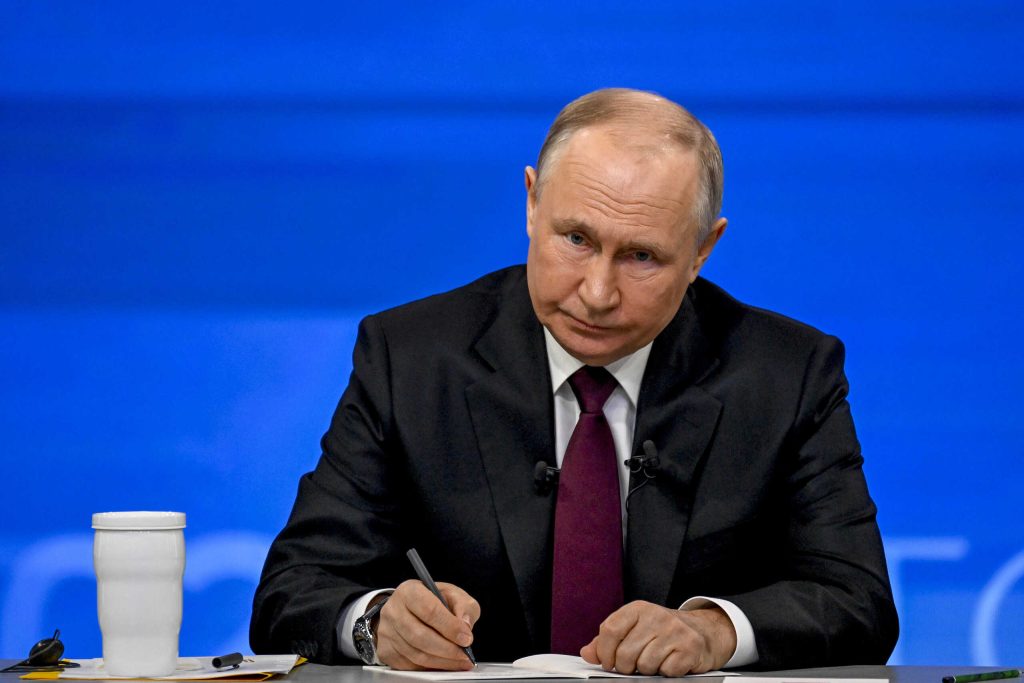 Putin defende restringir Microsoft e outros serviços estrangeiros na Rússia