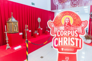 Resgatando a história: Exposição Itinerante de Corpus Christi é inaugurada