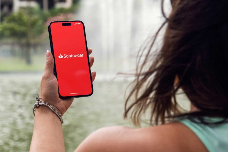 Santander lança alerta de segurança para evitar golpes