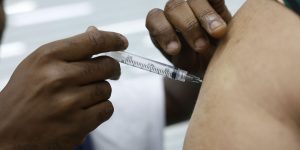 Saúde realiza Dia D de vacinação contra a gripe neste