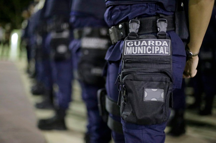 Senado vota PEC que inclui guardas municipais e agentes de
