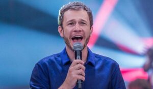 Sumiu? O motivo bizarro que impediu Tiago Leifert de ir