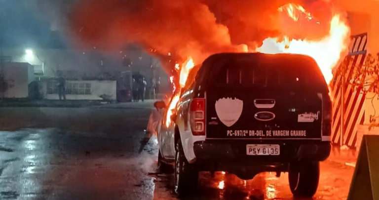 Suspeito de atear fogo em viatura morre em confronto com