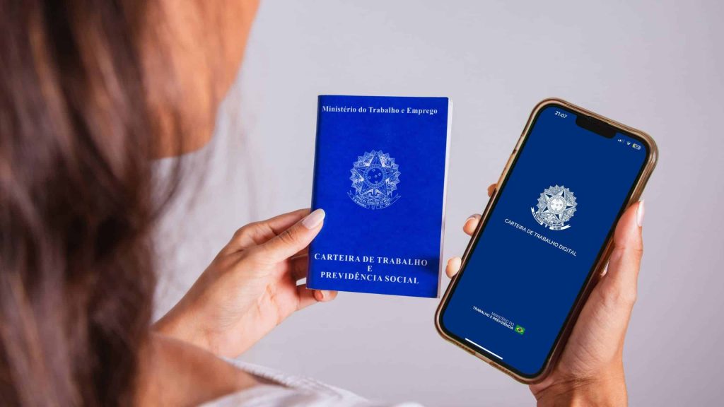 Tem carteira assinada? Você pode receber um benefício este mês