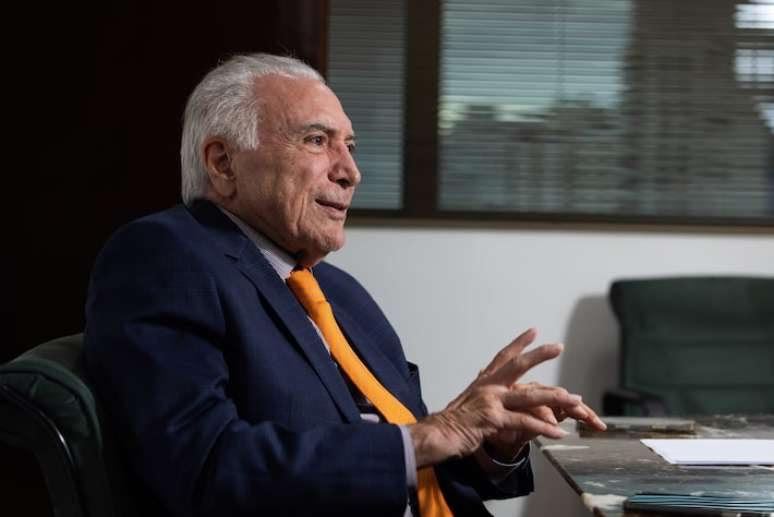 Temer vê desgaste de Lula e sugere que presidente repense