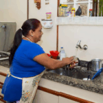 Trabalho doméstico no Brasil ainda é marcado por precariedade e