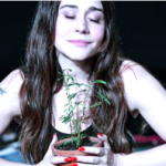 “Uma travessia íntima”, diz Alessandra Negrini sobre A Árvore