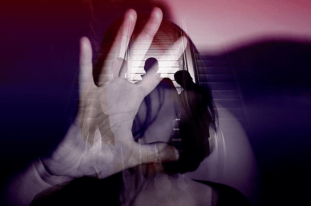 Uso de Inteligência Artificial amplia formas de agressão à mulher
