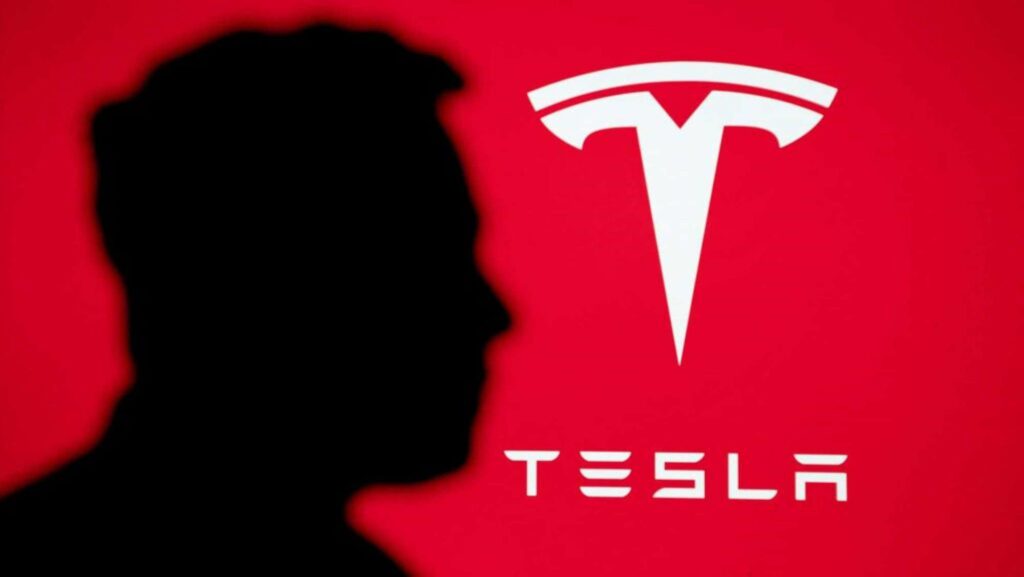 Vendas da Tesla seguem despencando